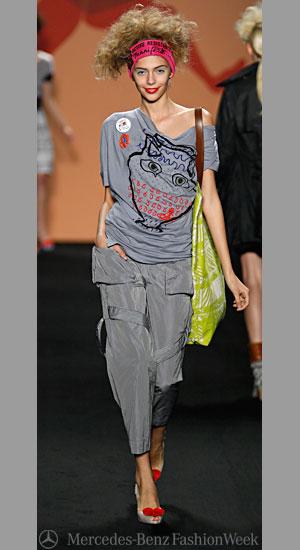 VIVIENNE WESTWOOD 09 S/S Fashion Issuance