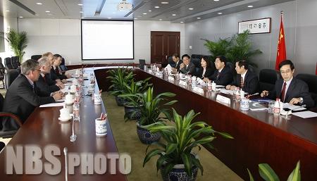Mr. Ma Jiantang Met with Director-General of CBS