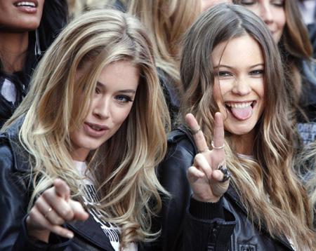 Models celebrate the return of the Victoria's Secret Fashion Show to New York