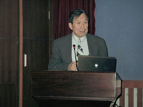 Penn State Professor Francis T. S. Yu Visits NUC