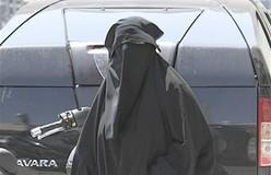 France: Muslim woman presses panel for burqa ban