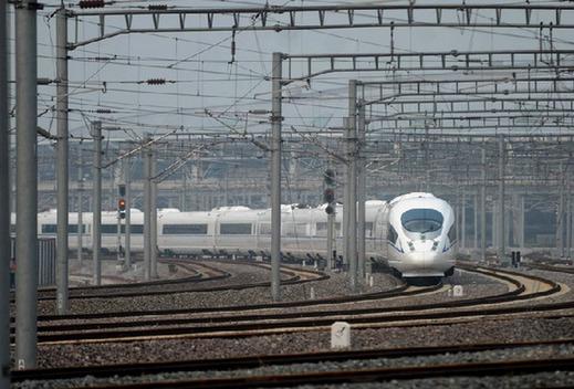 Railway ministry in 2-trillion-yuan debt