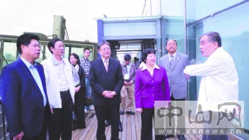 Mayor Li Qihong paid a visit to Hongkou District in Shanghai