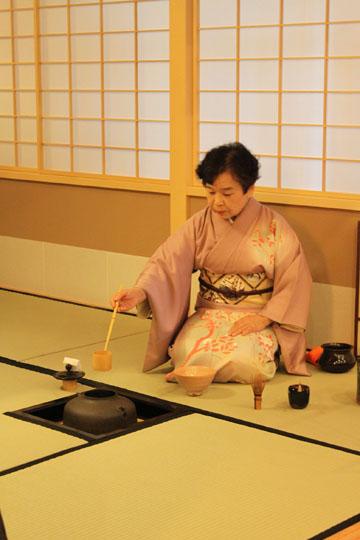 Japan  Omotesenke  Tea  Ceremony  Held  by  FALC