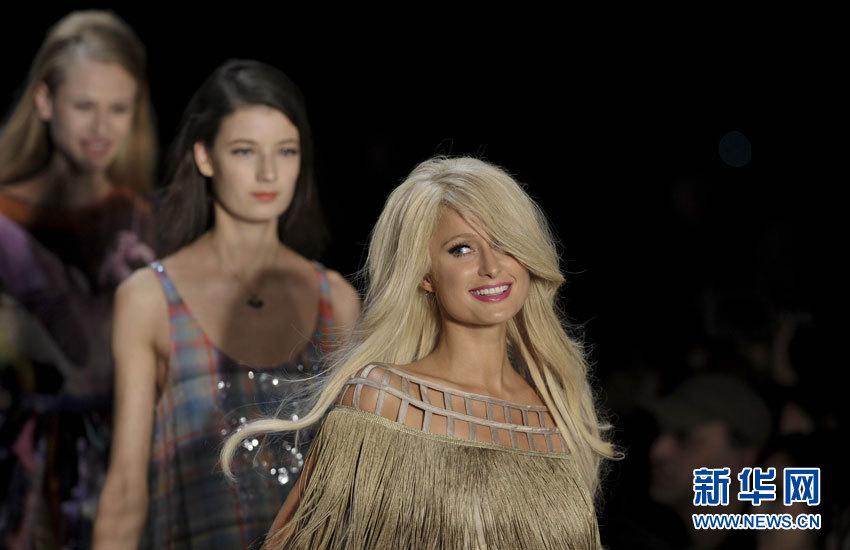 Paris Hilton heats up Sao Paulo Fashion Week