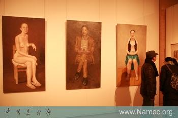 Exhibition of the Chinese Oil Painting of 2010 is on display