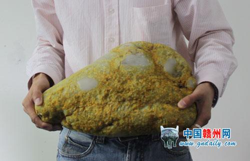 Rare Hetian Jade to Be Auctioned in Ganzhou