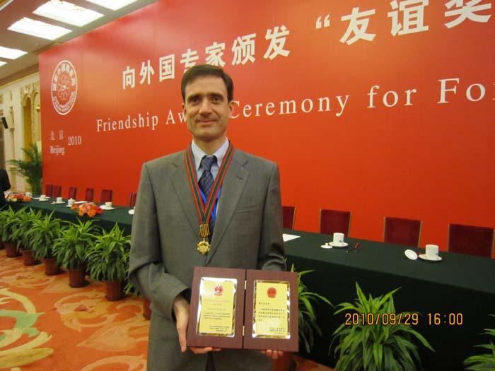 Prof. Rolf Mueller Won the 2010 National Friendship Award