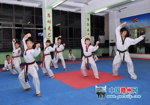 Taekwondo Trainees Prepare for Asian Games