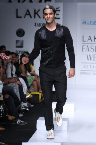 Lakme Fashion Week: Accessory Show by Abdul Tawwab