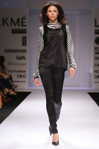 Lakme Fashion Week: Creations by Designer Gayatri Khanna