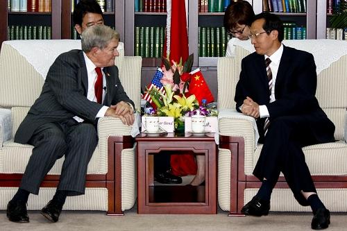 Minister Han Meets with Senators of the United States
