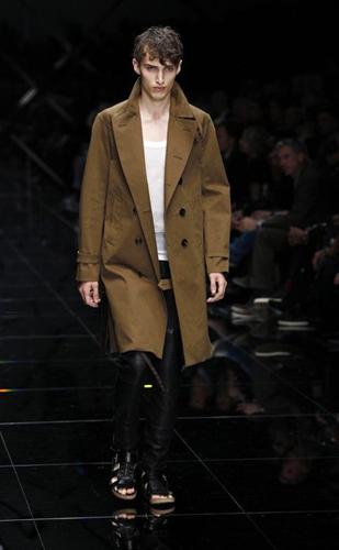 Burberry new creations grace runway at London Fashion Week
