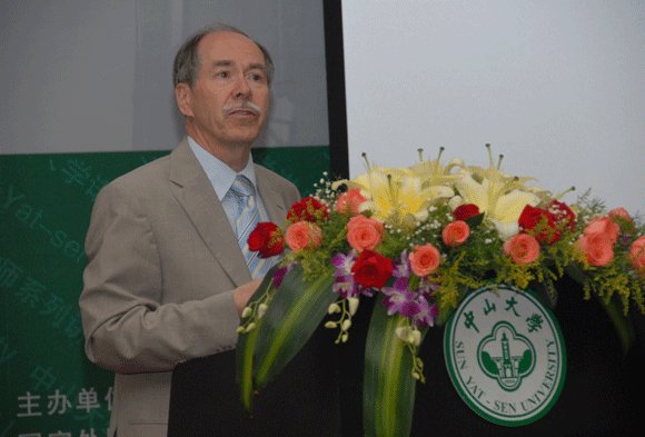 Prof Hooft, Winner of 1999 Nobel Prize in Physics gave lecture at the Sun Yat-sen Nobel Masters Series forum
