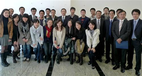 President Pei Gang Meets Tongji Students in Berlin, Germany