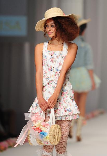 Idyllic teenage creations at Japan Fashion Week