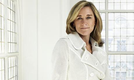 Burberry boss Angela Ahrendts sews up Â£6m paypacket