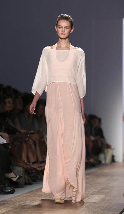 NY Fashion Week: Max Azria Spring 2011 collection