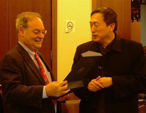 Prof. Mark D. Levine Visited Tongji University