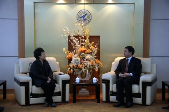 Vice President Wang Wei Meets with Delegation of Soong Ching Ling Foundation