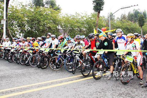 Cycling race draws 1,700 contestants in Dongguan
