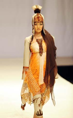2009 Kyrgyzstan fall fashion show opened in Bishkek