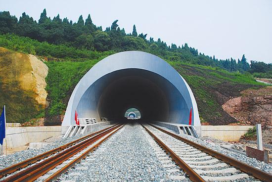 CGGC   contracted Yangjiawan Tunnel for the Hanyi High-speed Railway Presents a Brand New Image