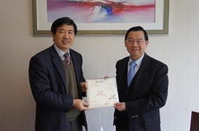 Delegates of Ling Tung University visit SCUT