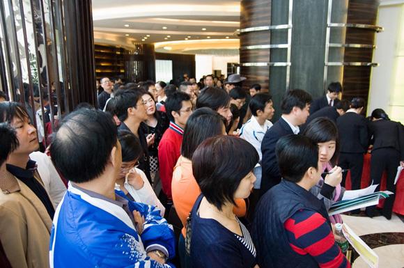 Overwhelming sales of Park Royale in Guangzhou despite thin market sentiment

2007-11-12