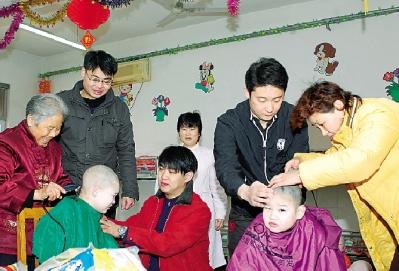 Xie qingjie Loving Care Volunteer