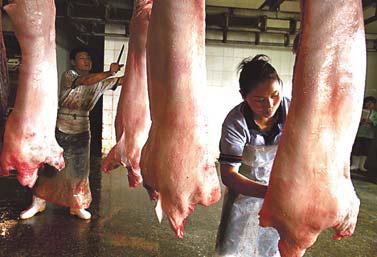 Increasing pork prices breed hopes, worries (2)