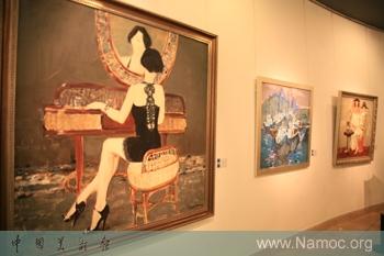 Mykhailo Guida from Ukraine holds oil painting exhibition