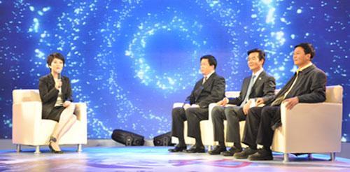 Interview with Celebrities       Held in Zhangjiajie