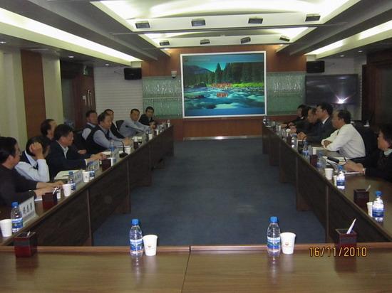 CZU  Holds  Talks  with  Xinjiang  Oilfield  Company  on  Cooperation  in  Research  and  Production
