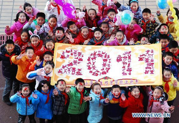 Chinese pupils celebrate coming new year