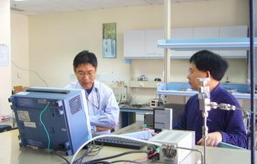 Dr. Jun Xu of ORNL in DICP