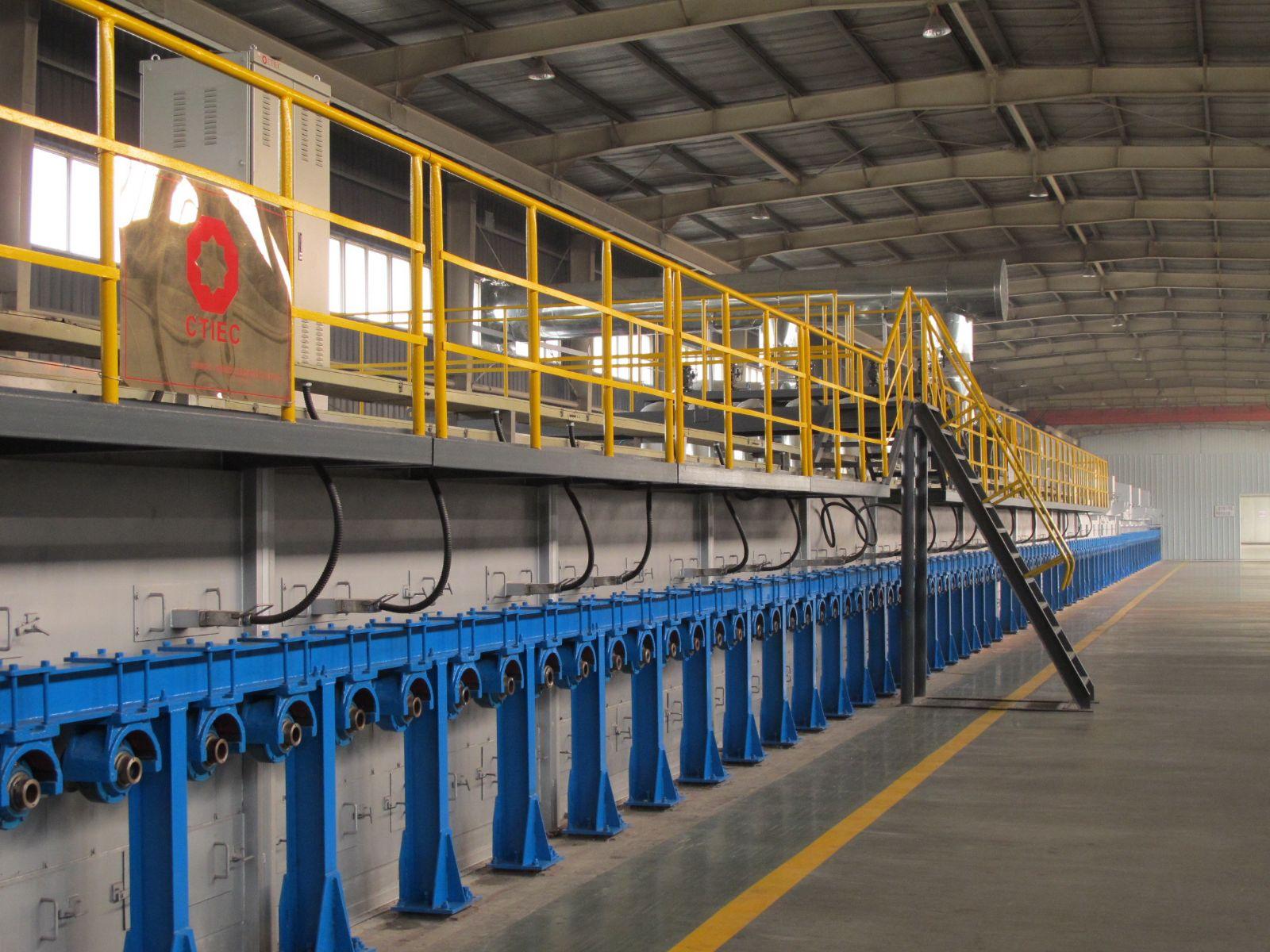 First domestic oxy-fuel-fired float glass line goes into production at Huaguang