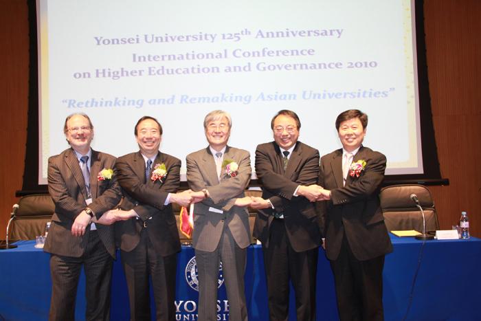 President Xu Xianming Visited Universities in South Korea and US