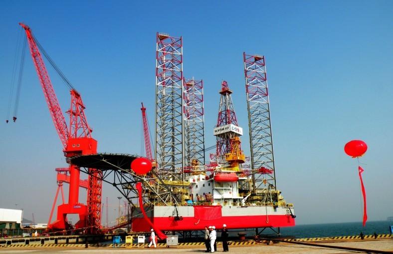 Smooth Delivery of Two Jack-up Platforms