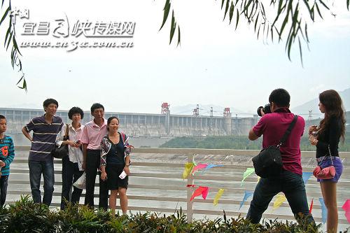 Three Gorges Dam      a hot spot during the