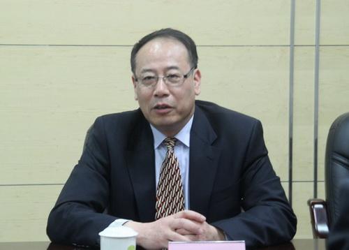 Vice-President of Douglas College in Canada Visits Huizhou University