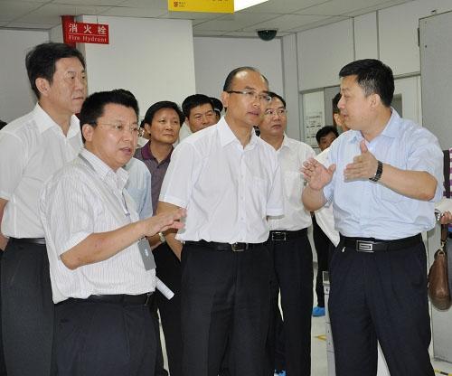 Mayor of Shenzhen, Mr.Xu Qin visited Great Wall Kaifa Before the National day