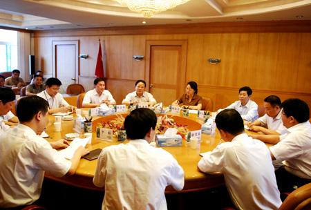 Acting Mayor Wei Xuanjun inspected Jiangxi Ganxi Power Supply Company