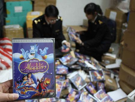 Hangzhou Seized Some Thousand Pirated Disney Cartoon Discs(with photo)