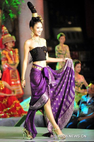 Traditional styles at Super Model Contest