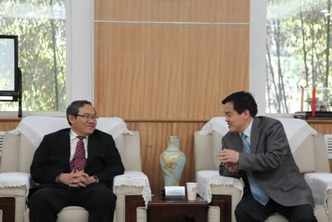 President Su Zhiwu Met Meets with Vice-Chancellor Jasmon of University of Malaya