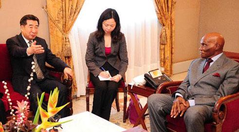 China, Senegal Pledge to Maintain Good Momentum in Developing Bilateral Ties
