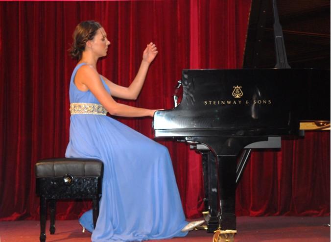 U.S Ambassador Jon Huntman's visit to Xiamen -- Piano Concert at Xiamen University