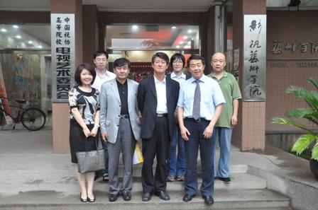 Chairman of South Korean   s Pusan Film Festival Li Yongguan Visited School of Television and Film Art of CUC