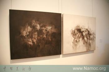 Xue Song holds a solo exhibition